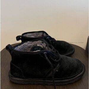 Black Cushioned Uggs